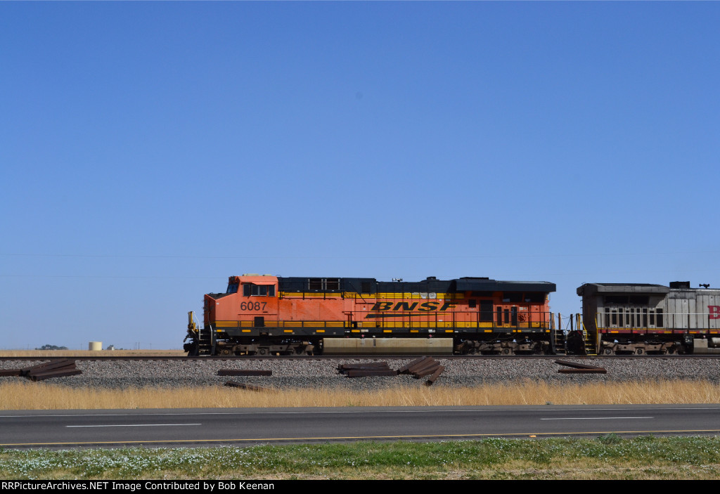 BNSF 6087